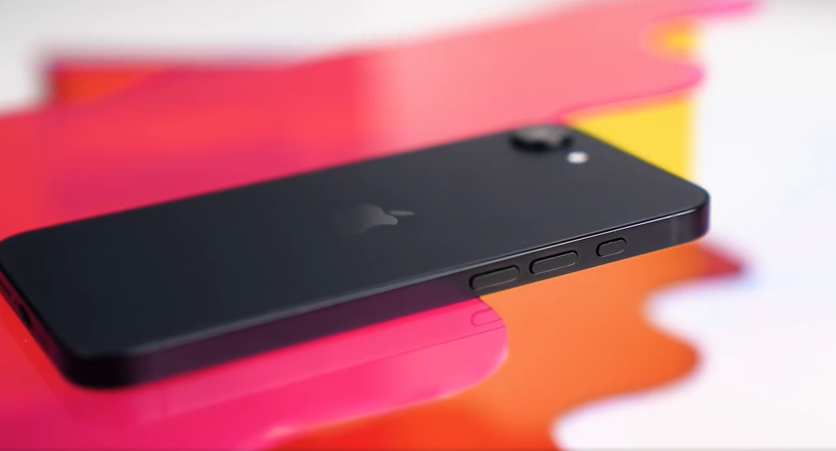 Quais são as principais diferenças entre o iPhone 16e e o iPhone 16