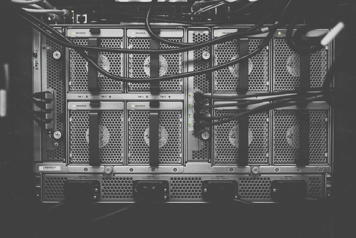 Nobreak para PC e roteador: quantos VA, watts e minutos de autonomia?